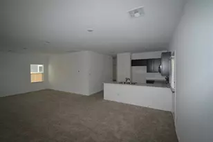 404 E Bass Dr, Bastrop, TX 78602 - Photo 12