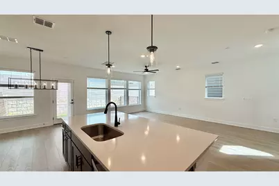 1016 Brickell Loop #B, Austin, TX 78744 - Photo 6