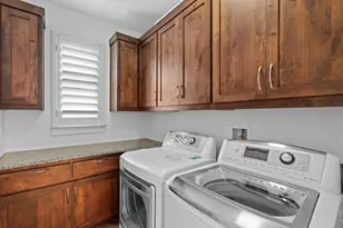 6533 E Hill Dr, Austin, TX 78731 - Photo 32