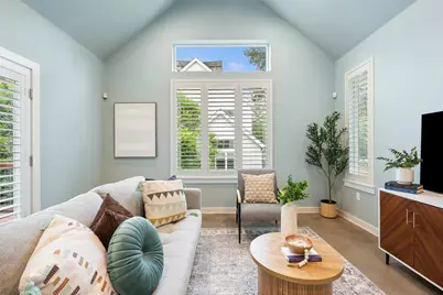 1909 E M Franklin Avenue, Austin, TX 78723 - Photo 2