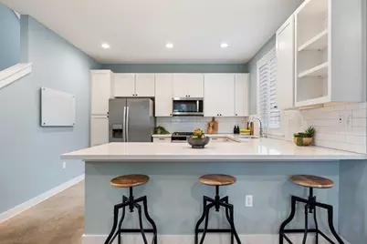 1909 E M Franklin Avenue, Austin, TX 78723 - Photo 6