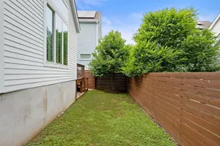 1909 E M. Franklin Ave, Austin, TX 78723 - Photo 14