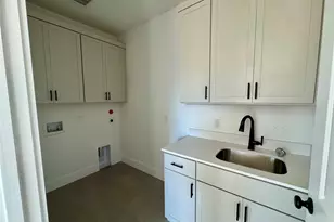 250 San Saba Dr, Buda, TX 78610 - Photo 6