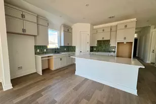 250 San Saba Dr, Buda, TX 78610 - Photo 2