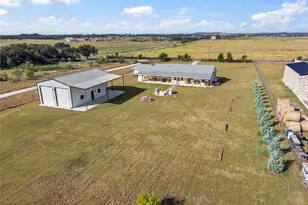 974 Co Rd 223, Florence, TX 76527 - Photo 32