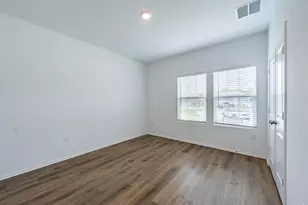 10217 Prague Ct, Austin, TX 78747 - Photo 6