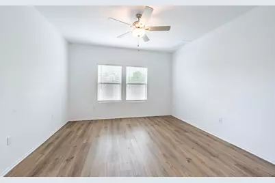 10217 Prague Court, Austin, TX 78747 - Photo 14