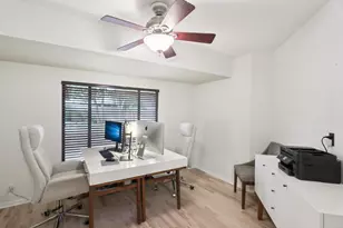 3902 Knollwood Dr, Austin, TX 78731 - Photo 14