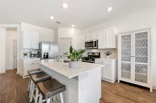 205 Big Sandy Creek Dr, Hutto, TX 78634 - Photo 4