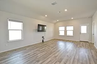 508 Wyatt Wy, Jarrell, TX 76537 - Photo 4