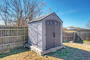 370 Holly Grove St, Kyle, TX 78640 - Photo 8