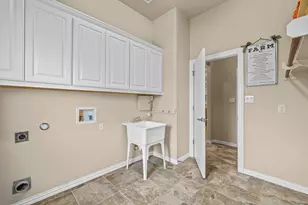 204 Skyline Rd, Georgetown, TX 78628 - Photo 32