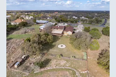 204 Skyline Road, Georgetown, TX 78628 - Photo 6