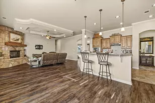 204 Skyline Rd, Georgetown, TX 78628 - Photo 16