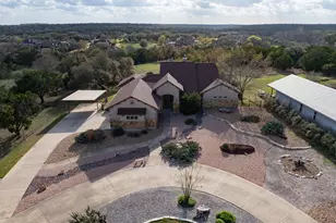 204 Skyline Rd, Georgetown, TX 78628 - Photo 2