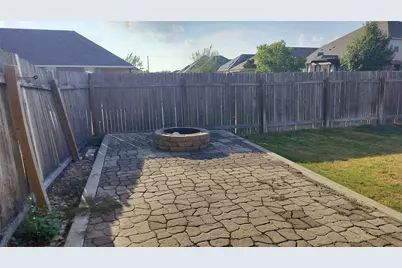 1000 Farm House Cove, Hutto, TX 78634 - Photo 18