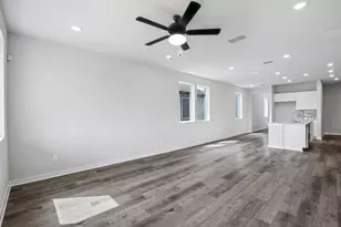 143 Hornet St, Elgin, TX 78621 - Photo 4
