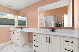 13805 Skyline Dr, Austin, TX 78732 - Photo 14