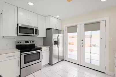 6410 Chimney Creek Circle #B, Austin, TX 78723 - Photo 12