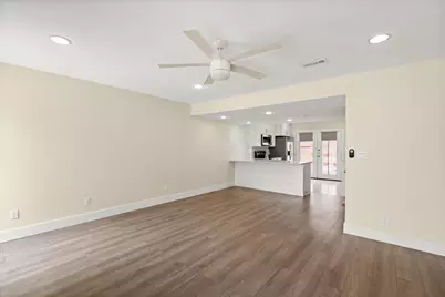6410 Chimney Creek Circle #B, Austin, TX 78723 - Photo 6