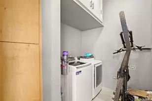 555 E 5th St, Austin, TX 78701 - Photo 24