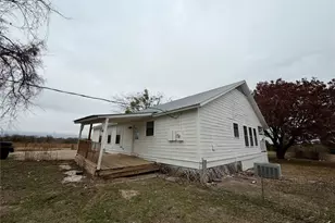 333 Spring Valley St, Hutto, TX 78634 - Photo 22