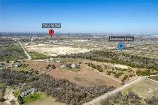 333 Spring Valley St, Hutto, TX 78634 - Photo 2