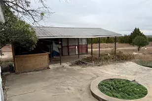 333 Spring Valley St, Hutto, TX 78634 - Photo 26