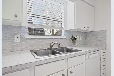 8400 Jamestown Drive #226, Austin, TX 78758 - Photo 14