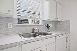 8400 Jamestown Dr, Austin, TX 78758 - Photo 14