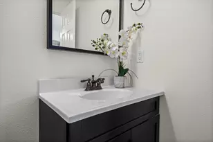 8400 Jamestown Dr, Austin, TX 78758 - Photo 16