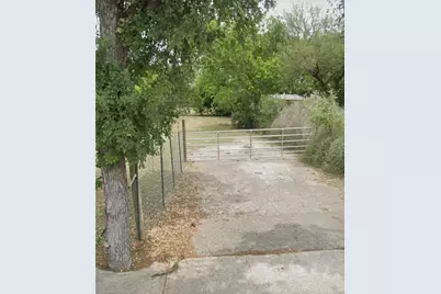 709 Uhland Road, San Marcos, TX 78666 - Photo 2