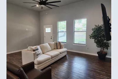 207 Laurel Lane, Spicewood, TX 78669 - Photo 10