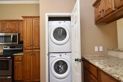 914 W 26th Street #304, Austin, TX 78705 - Photo 10