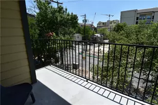 914 W 26th St, Austin, TX 78705 - Photo 4