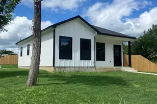 116 Field St, Luling, TX 78648 - Photo 2
