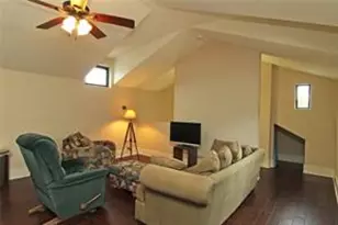 7080 Comanche Trail, Austin, TX 78732 - Photo 4