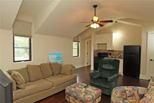 7080 Comanche Trail, Austin, TX 78732 - Photo 4
