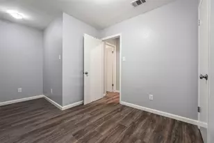 7004 Circle S Rd, Austin, TX 78745 - Photo 8