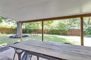 3306 S Pleasant Valley Rd, Austin, TX 78741 - Photo 26