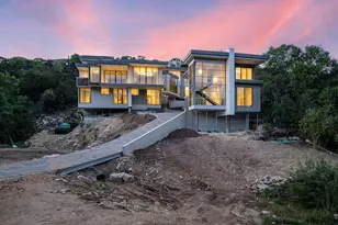 716 Laurel Valley Rd, West Lake Hills, TX 78746 - Photo 2