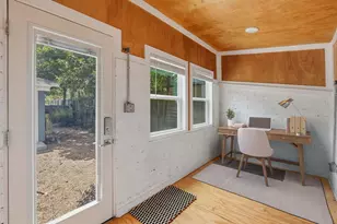 900 Stark St, Austin, TX 78756 - Photo 20