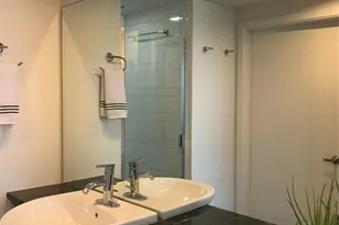 300 Bowie St, Austin, TX 78703 - Photo 18