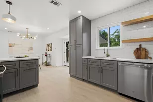 2609 McGregor Dr, Austin, TX 78745 - Photo 10