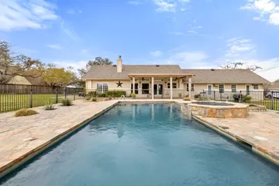 911 Oak Meadow Drive, Dripping Springs, TX 78620 - Photo 2