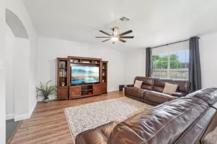 124 Waterlily Way, Hutto, TX 78634 - Photo 10