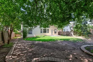 1554 Homewood Cir, Round Rock, TX 78665 - Photo 38