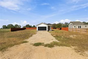 133 Esperanza Dr, Bastrop, TX 78602 - Photo 14