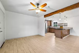 410 Magnolia St, Bastrop, TX 78602 - Photo 6