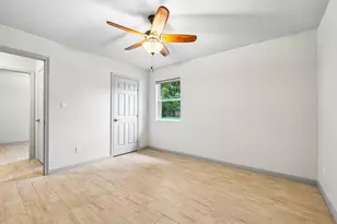 410 Magnolia St, Bastrop, TX 78602 - Photo 22